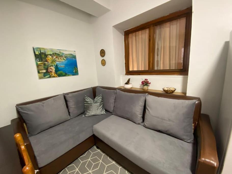 Dani Two Bedroom Home In Center Of Tirana Extérieur photo