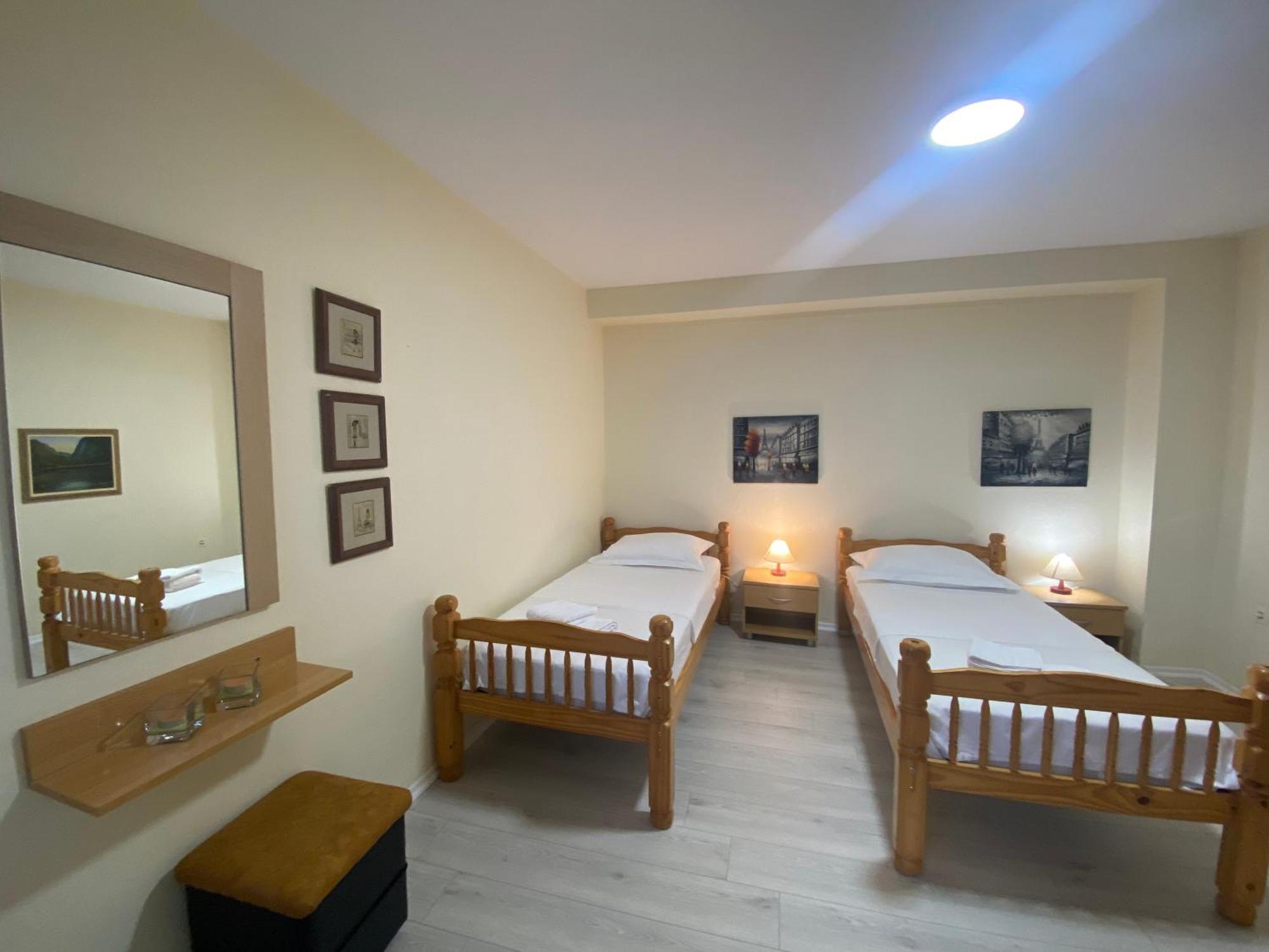 Dani Two Bedroom Home In Center Of Tirana Extérieur photo